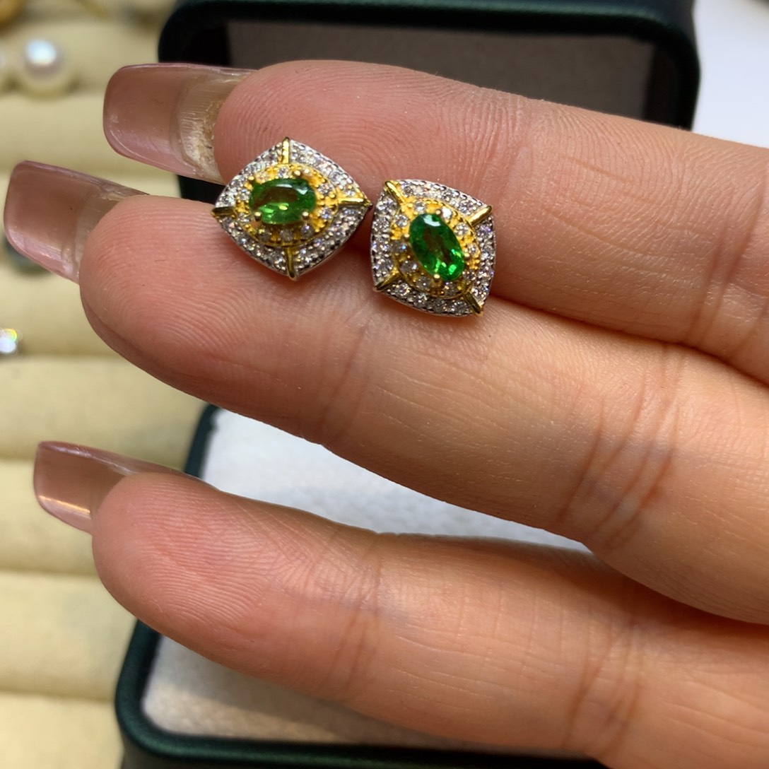 银S925镶嵌耳饰坦桑石