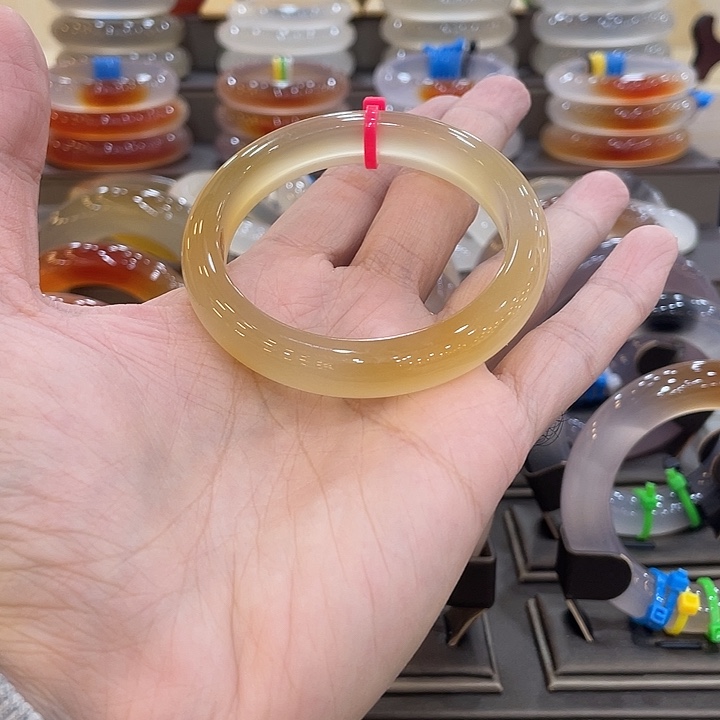 玛瑙/玉髓未镶嵌手镯1