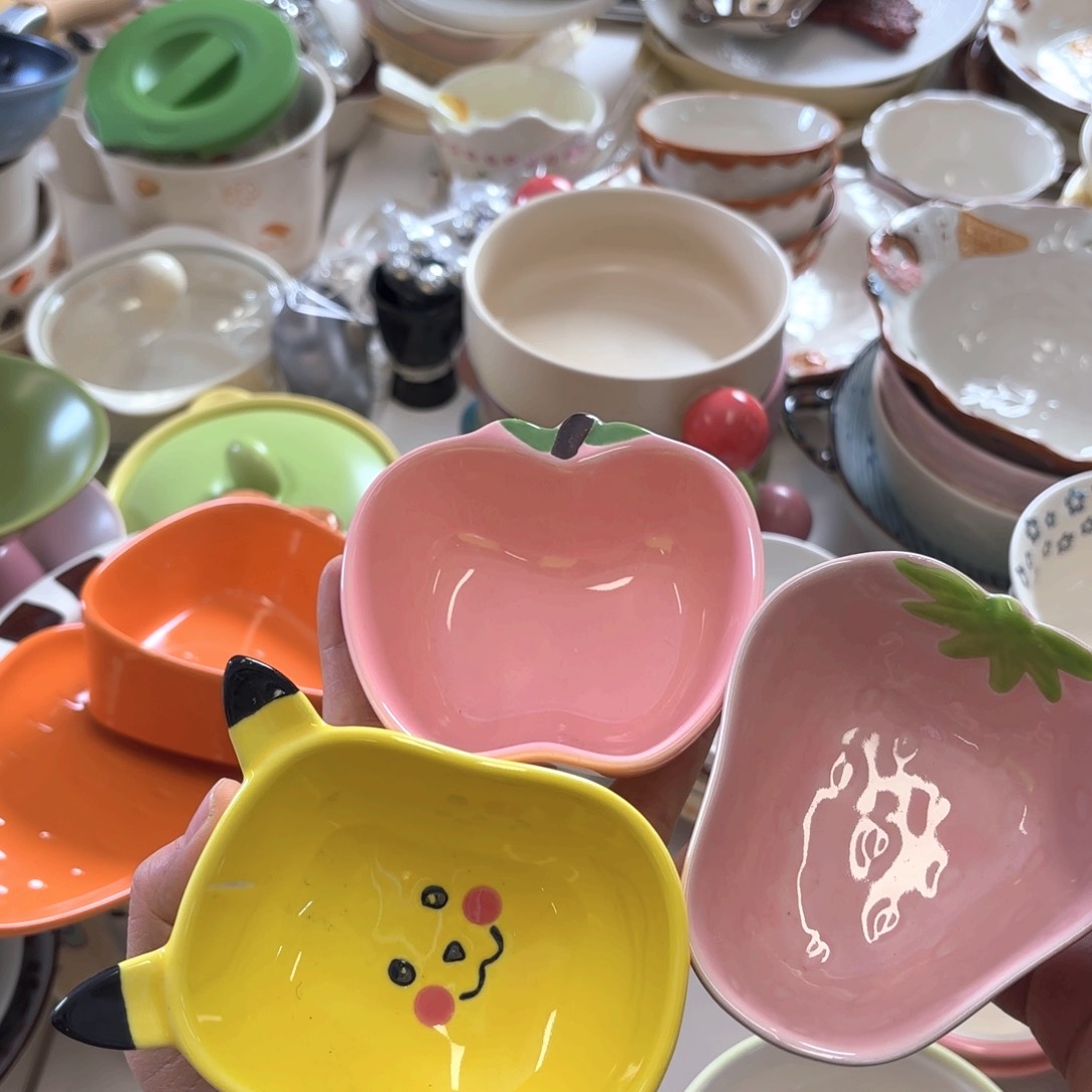 白瓷苹果草莓黄色各1