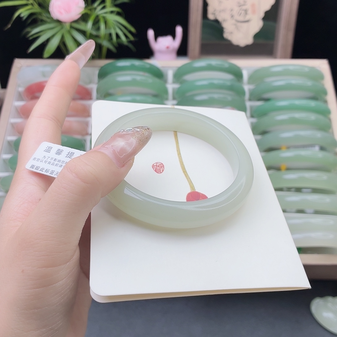 石英质玉未镶嵌手镯58