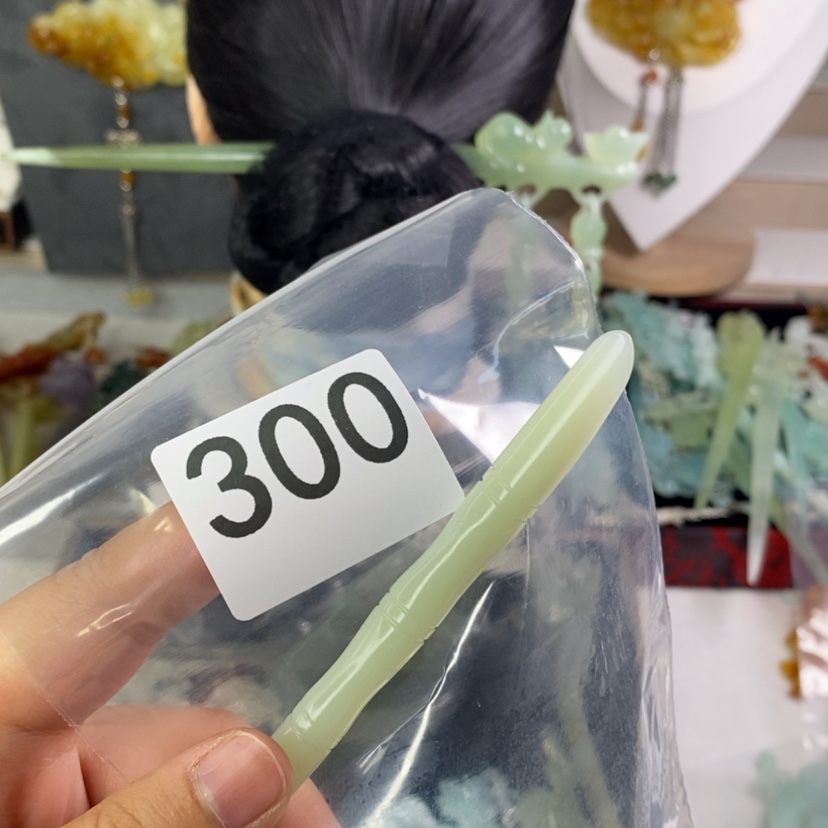 【闪购商品】岫玉发饰未镶嵌红****)