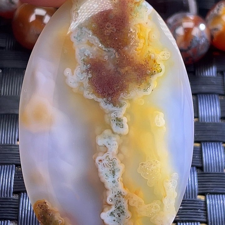 上***定未镶嵌颈饰玛瑙/玉髓