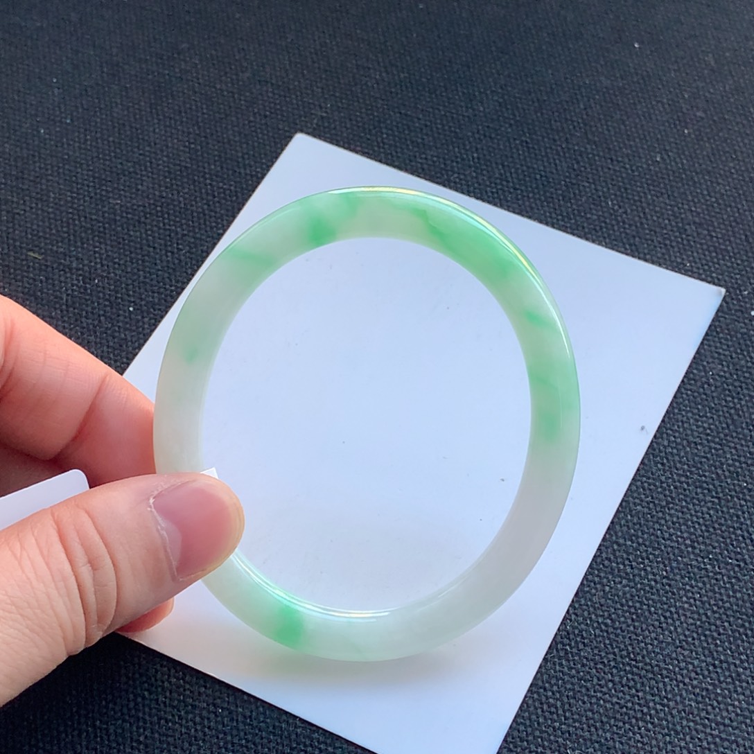 翡翠未镶嵌手镯1号