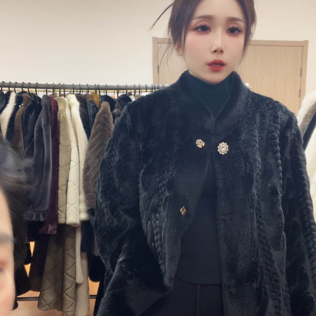 04号皮毛一体外套