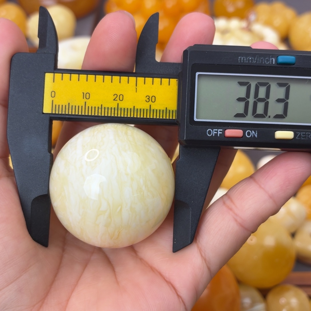 裸石琥珀未镶嵌虎皮珠