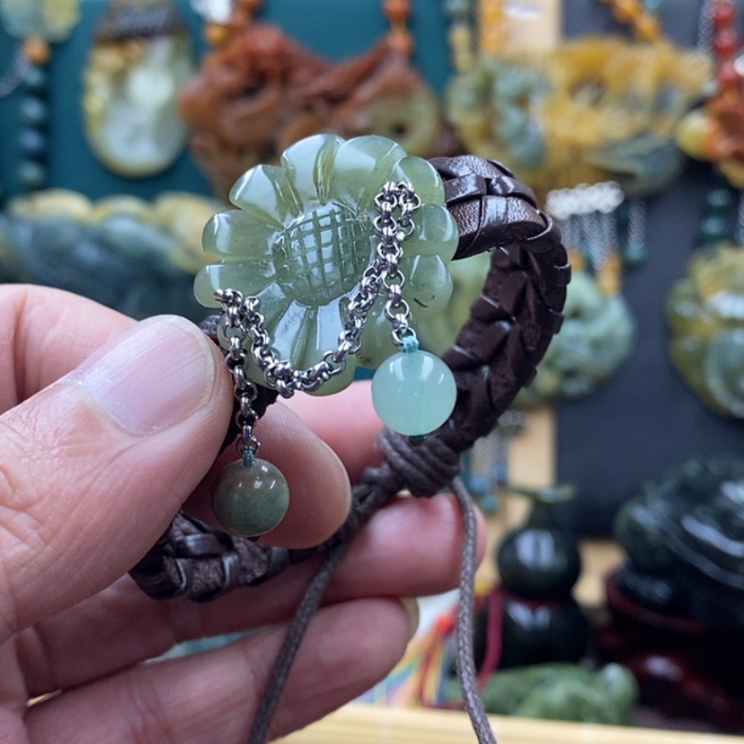 【闪购商品】蛇纹石玉未镶嵌手牌
