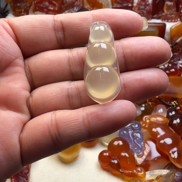卿***遥玛瑙/玉髓颈饰未镶嵌