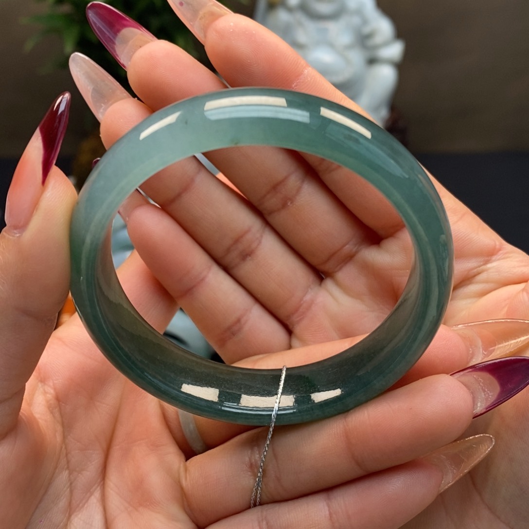 翡翠手镯未镶嵌天然