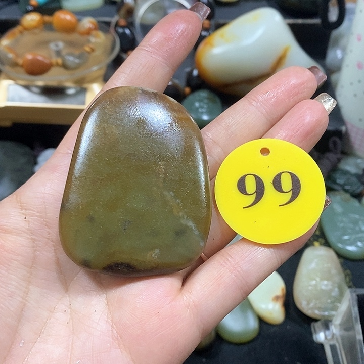 未镶嵌和田玉（糖玉）挂件