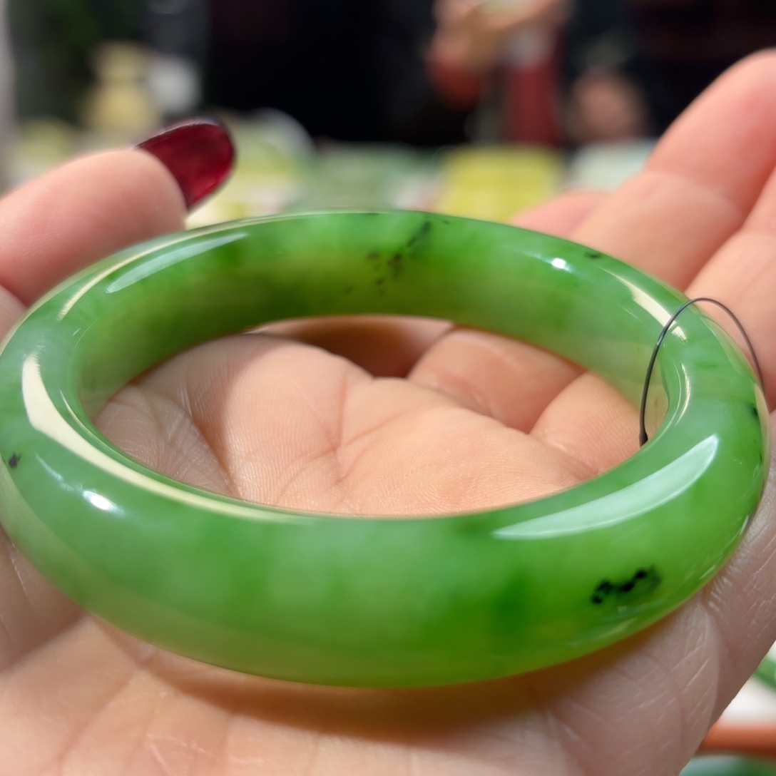 和田玉（碧玉）未镶嵌手镯