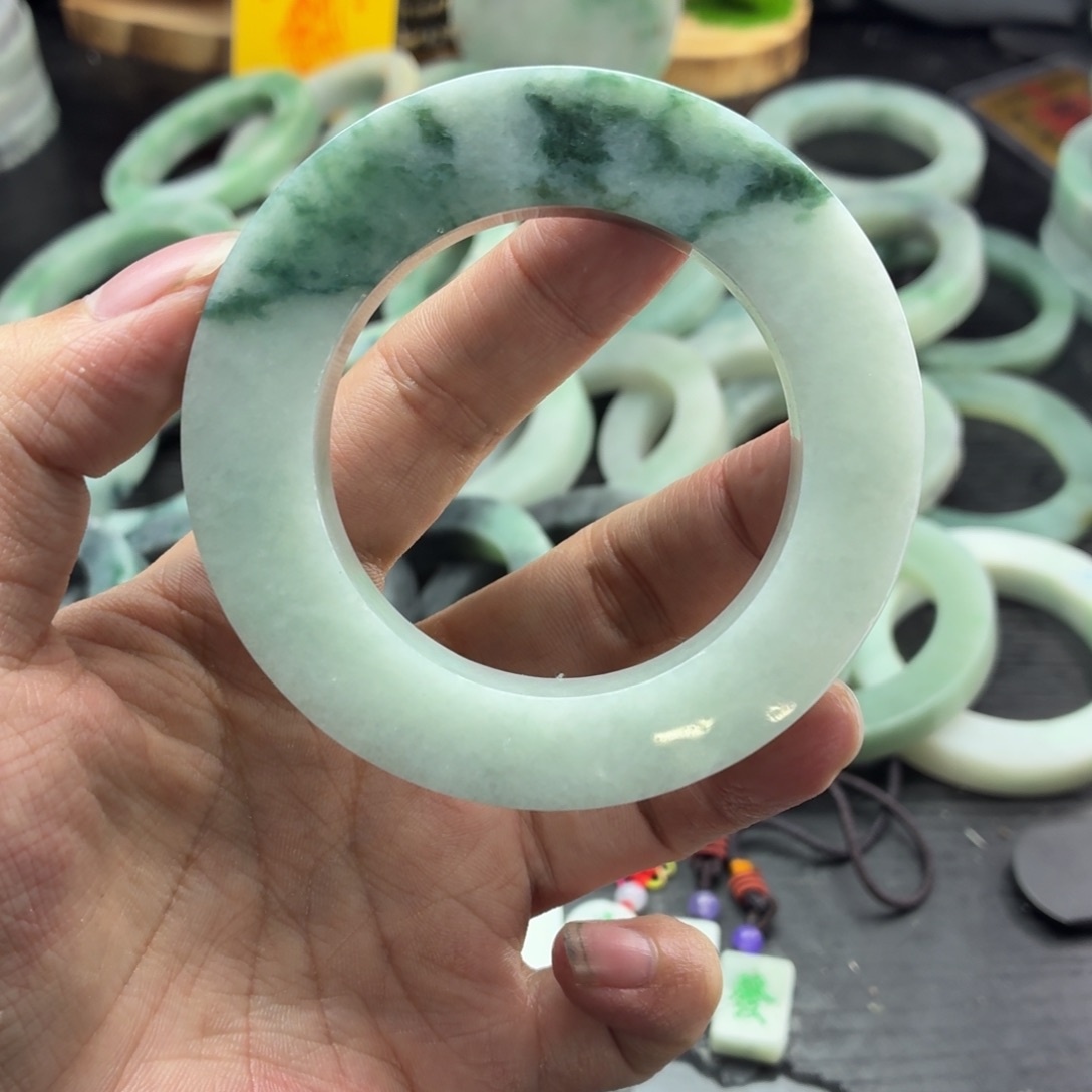 定制翡翠未镶嵌天然翡翠A货毛胚手镯定制