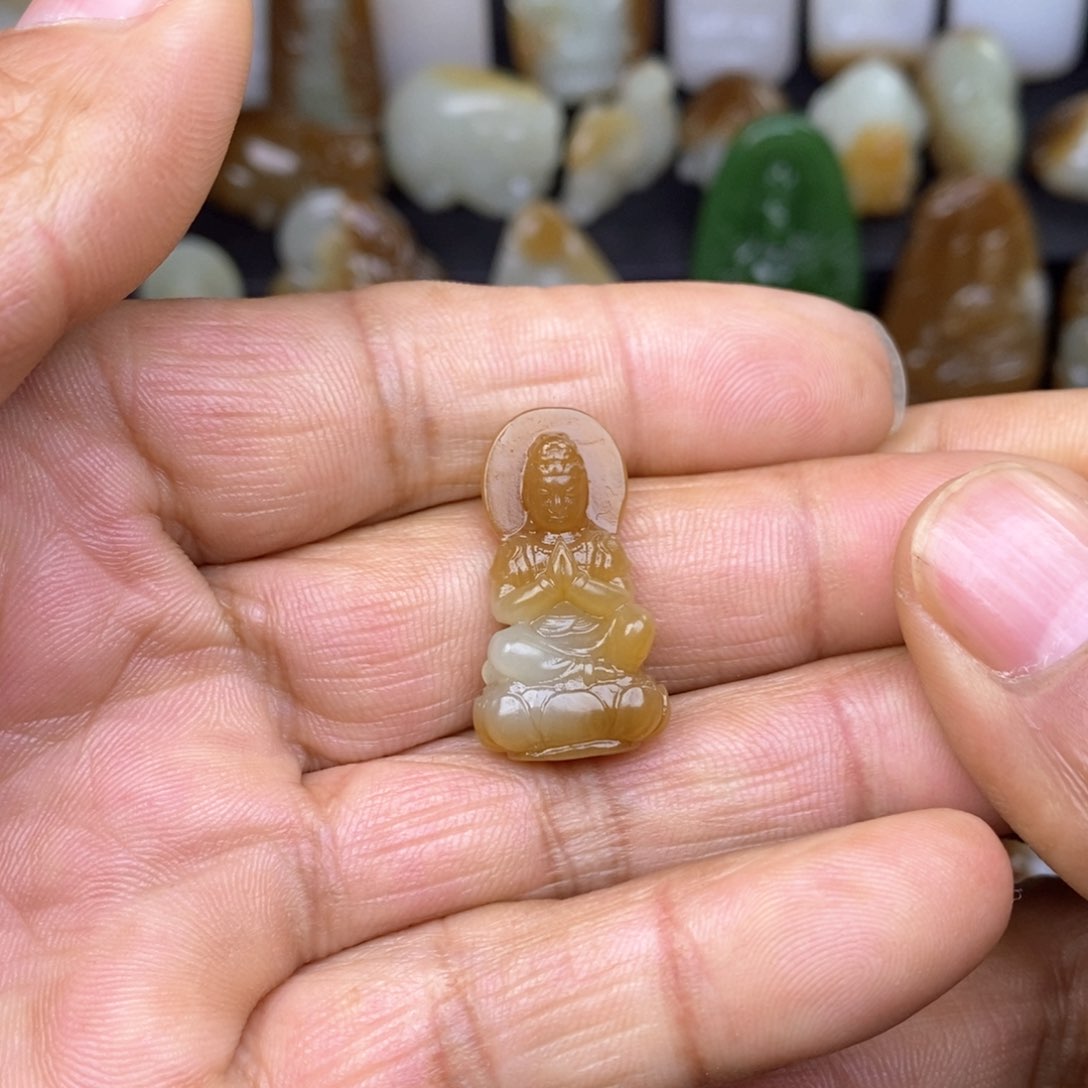 和田玉颈饰未镶嵌浮*