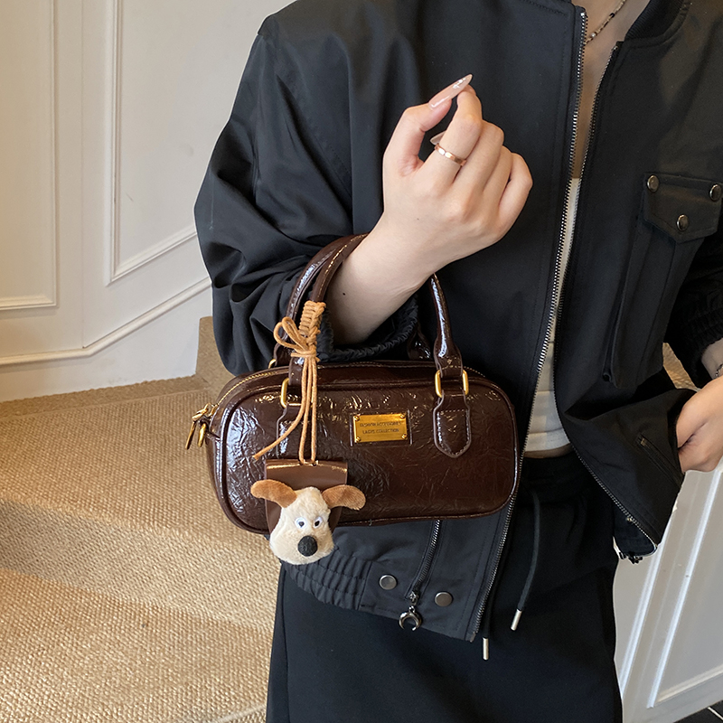百搭ins包包女2025新款秋冬复古时尚手提枕头包小众通勤斜挎包