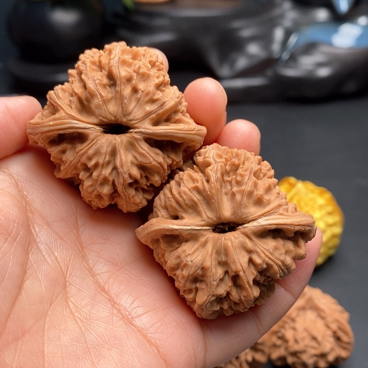 文玩核桃把件雾灵山毕业44尺