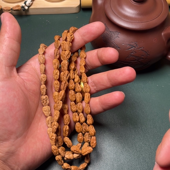 人***见文玩核桃吊坠蛤蟆背脖挂