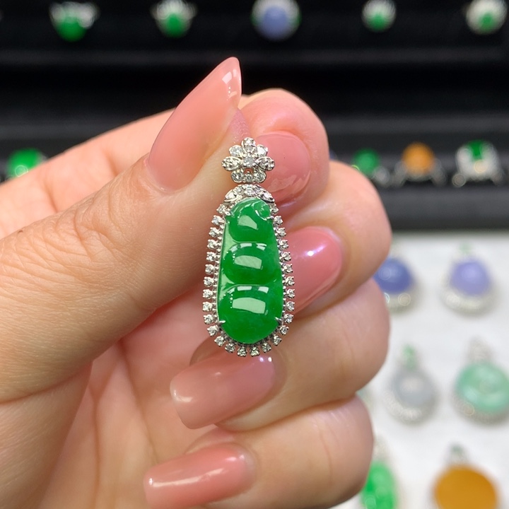 翡翠吊坠(不含链)18K金镶嵌