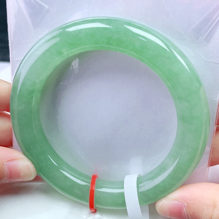 翡翠未镶嵌手镯53胖