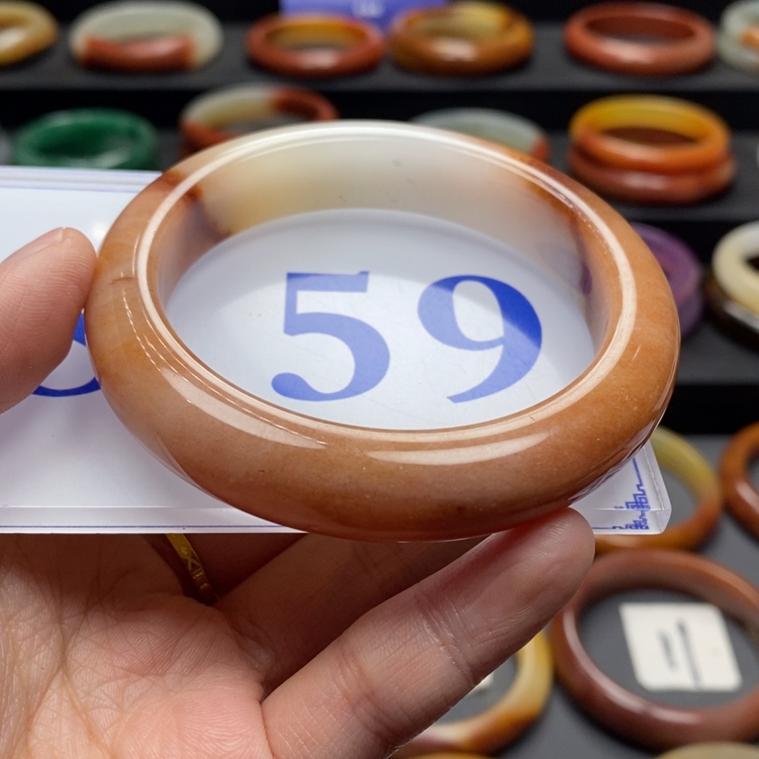 石英质玉（黄龙玉）手镯未镶嵌