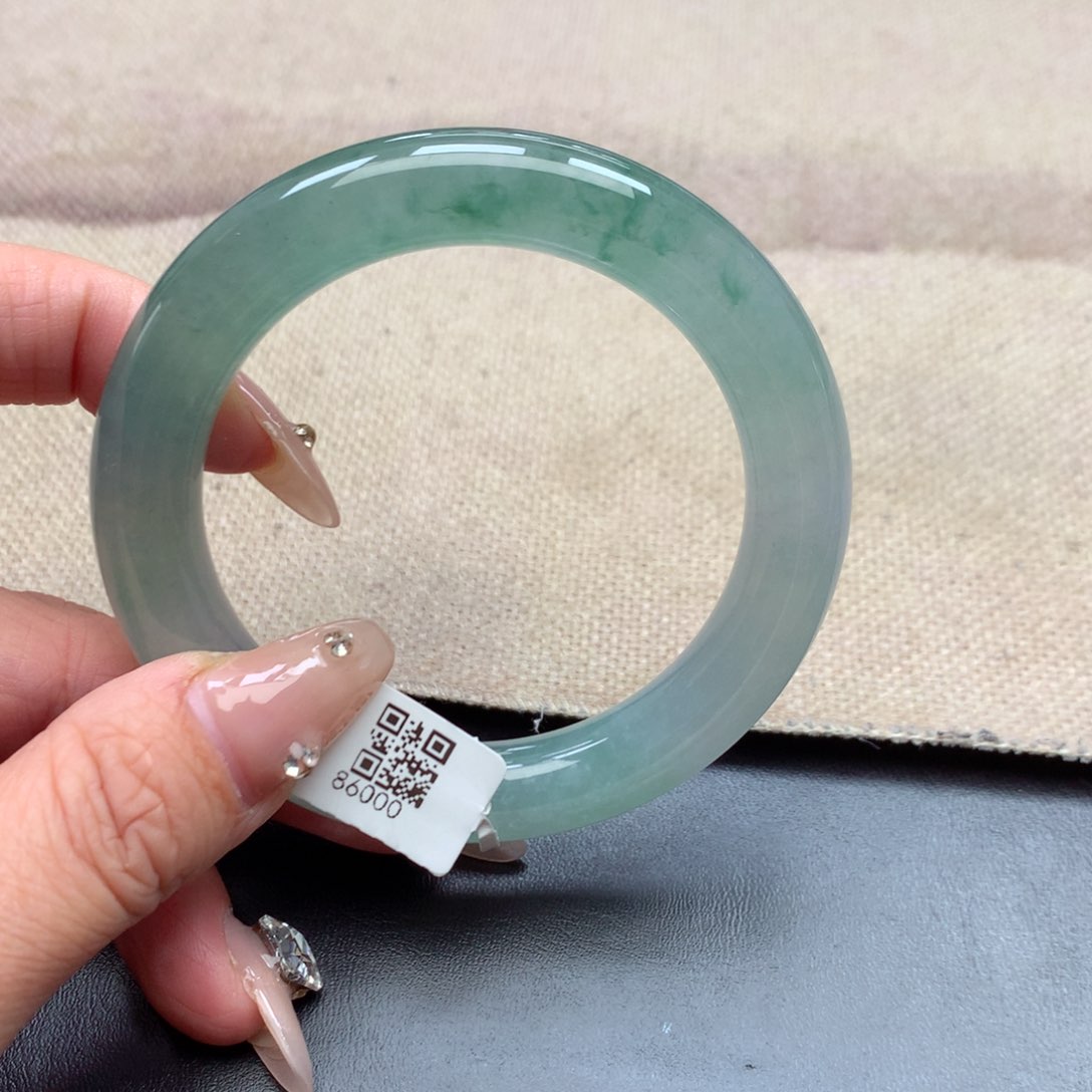 未镶嵌手镯翡翠缅甸翡翠手镯