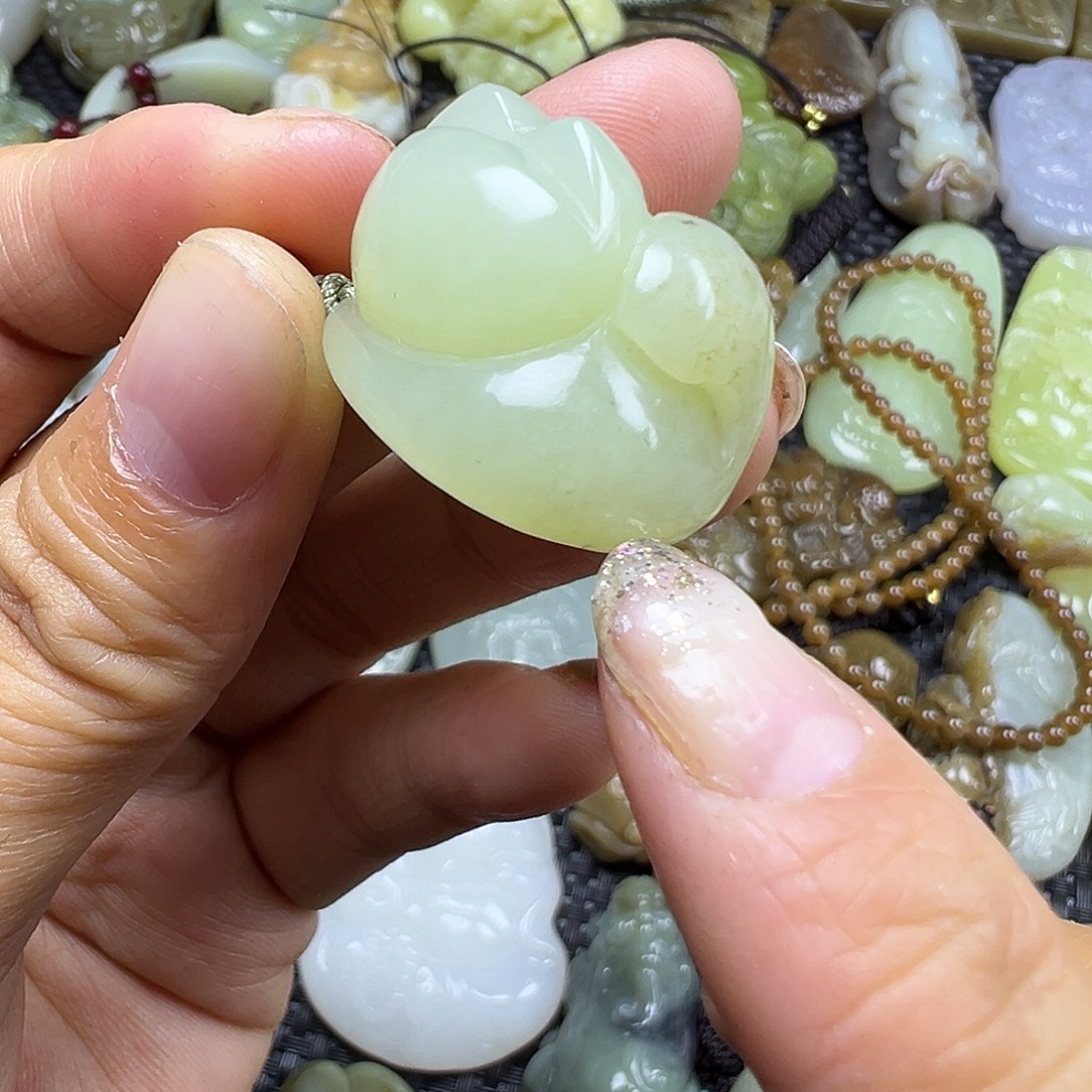 和田玉未镶嵌颈饰卡27