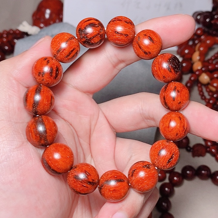 檀香紫檀（小叶紫檀）李*远