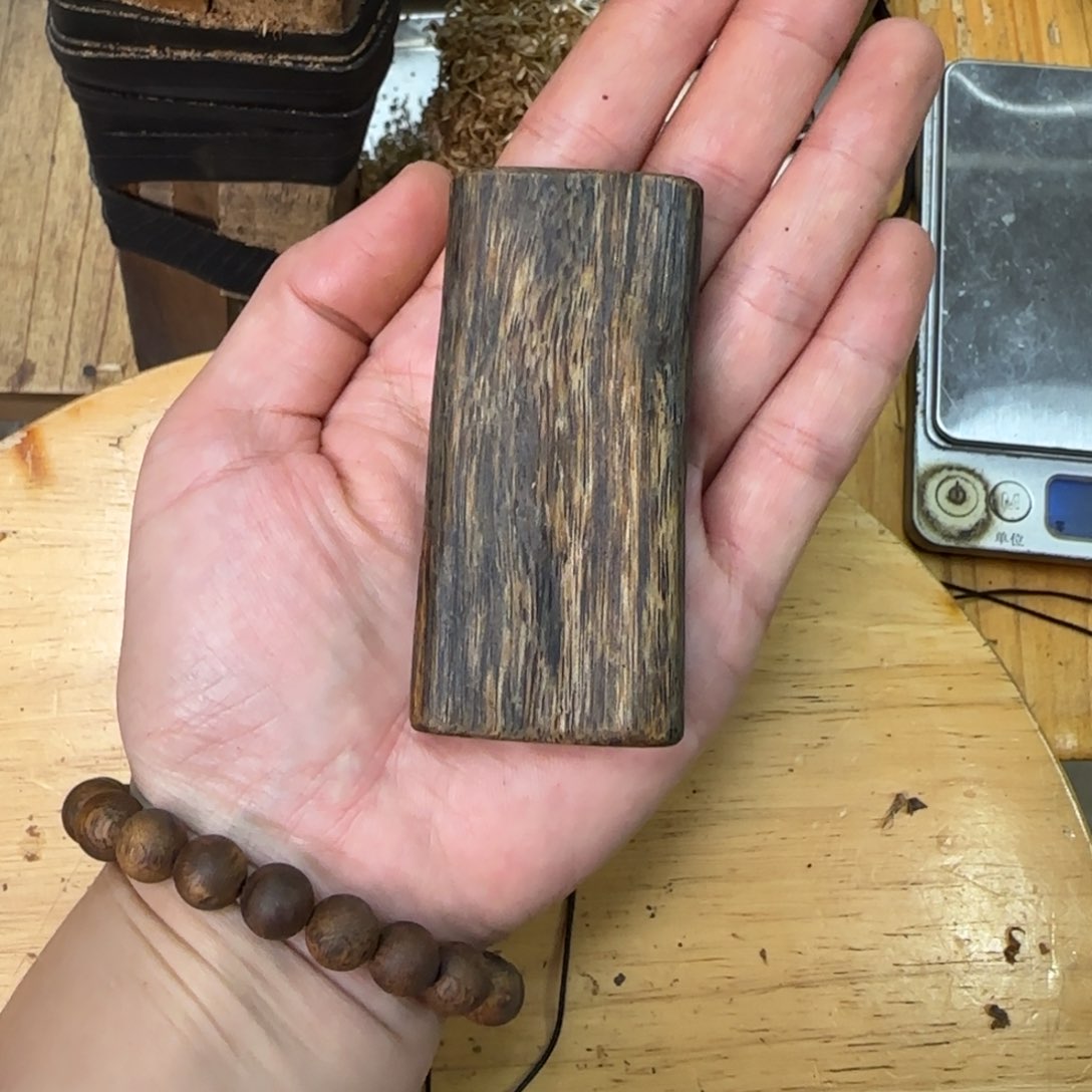 沉香吊坠素牌绿奇25克