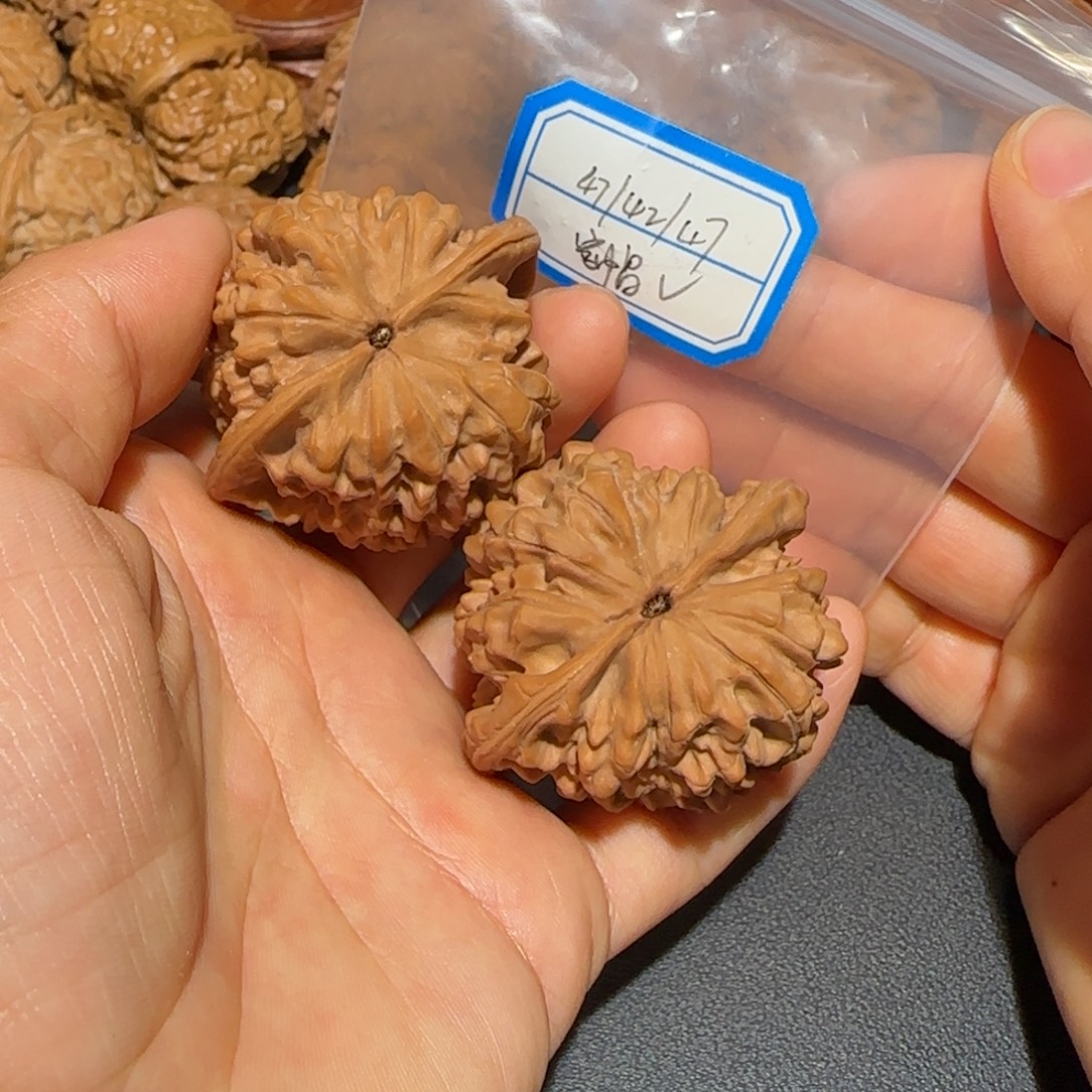 时***转把件文玩核桃飞飞飞飞