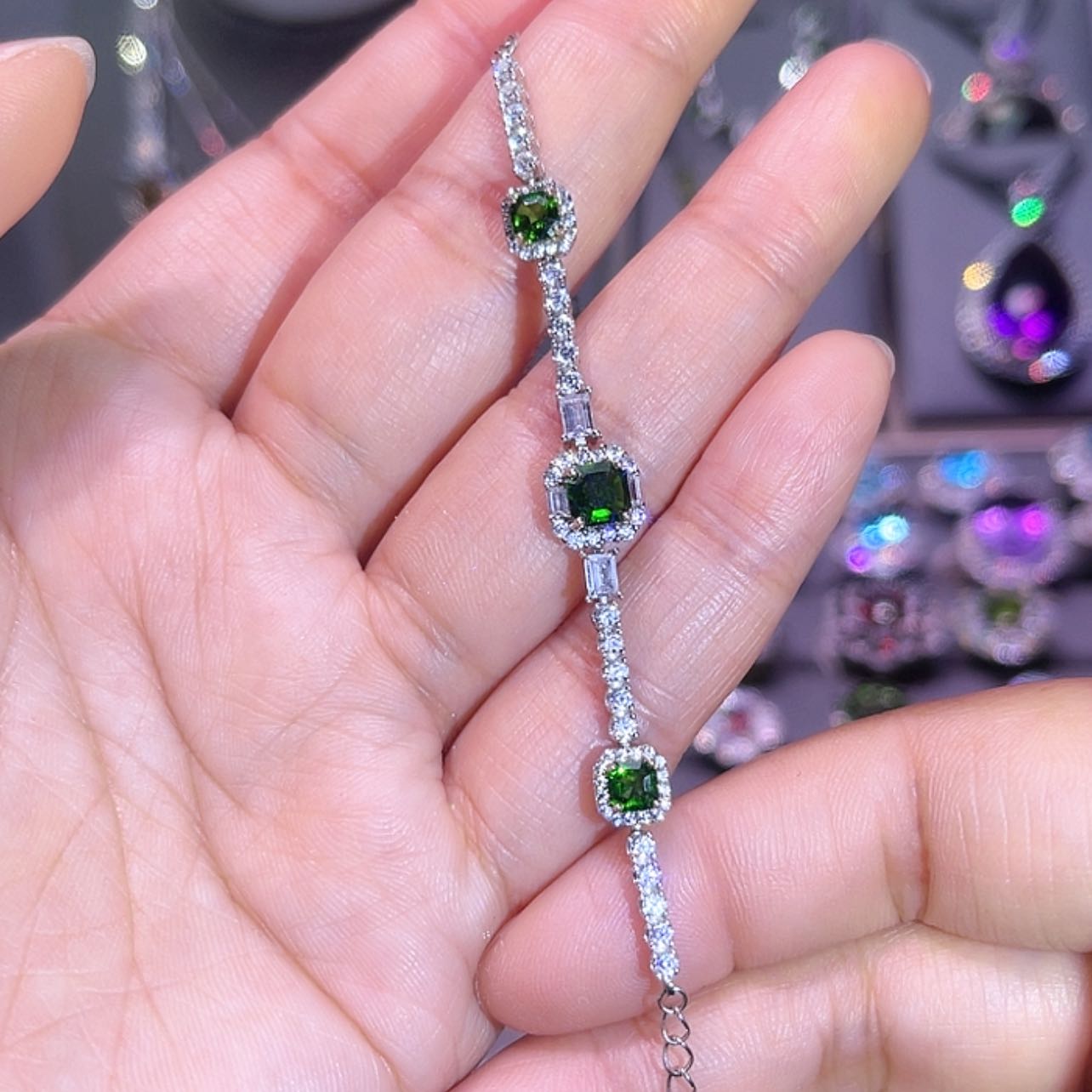 【闪购商品】透辉石手链银S925镶嵌兔**丁