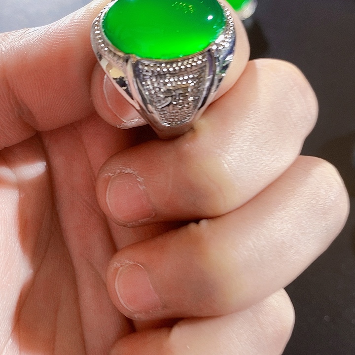 只买单纯的吊坠，没带链子，属的性质。无A198