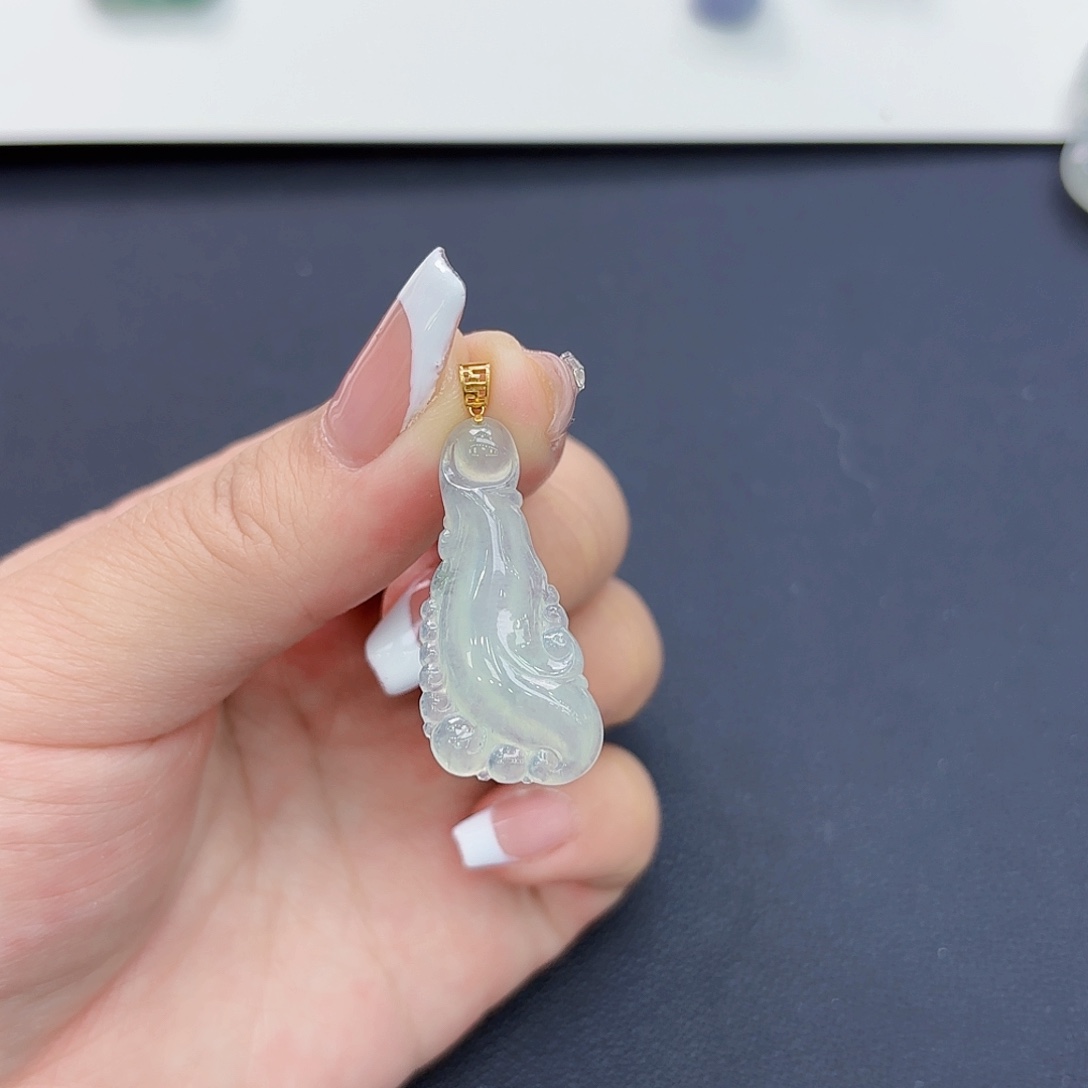 翡翠颈饰18K金镶嵌福瓜吊坠