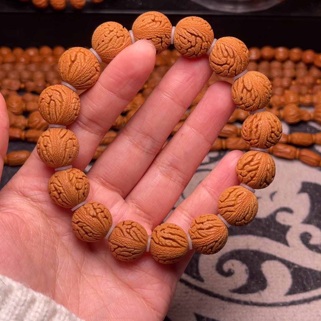 手串桃核龙纹绣球15