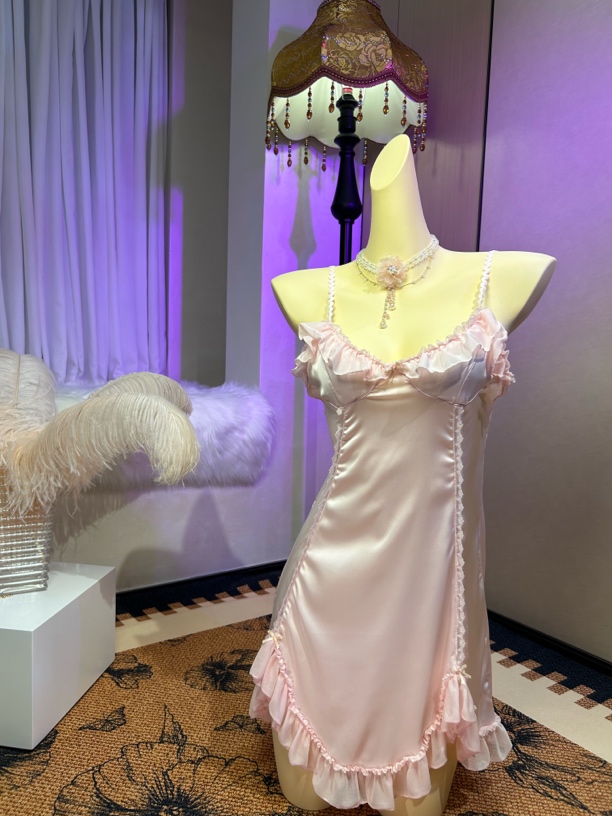 【蜜桃】不褪色耐磨荷叶边女吊带夏季薄款睡裙性感睡袍吊带裙家居服