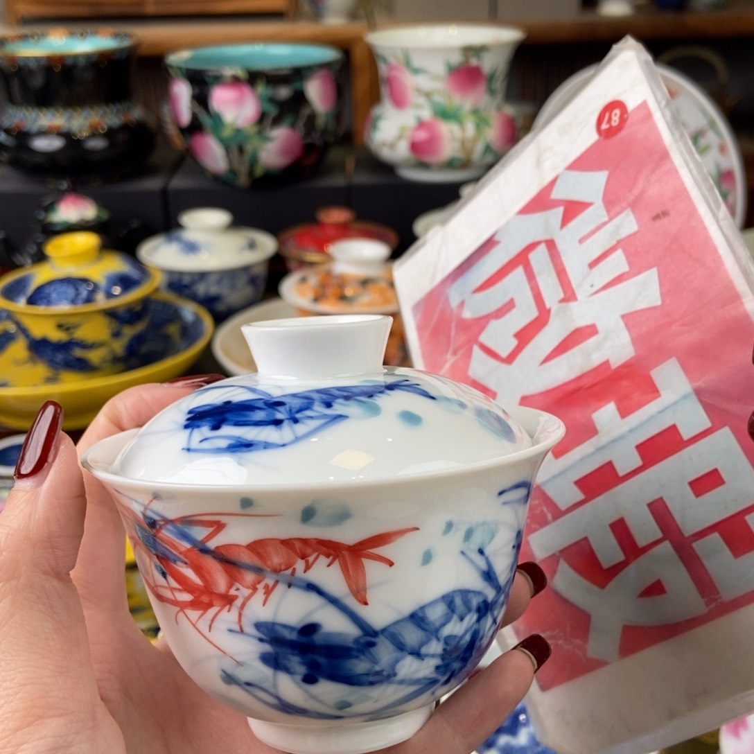 陶瓷艺术家的作品是一种