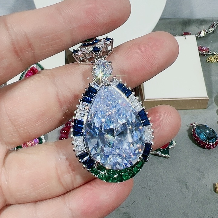 红宝石颈饰未镶嵌R*m