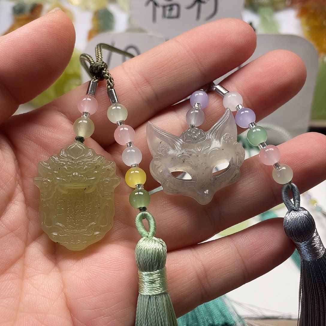 ****️蛇纹石玉未镶嵌颈饰