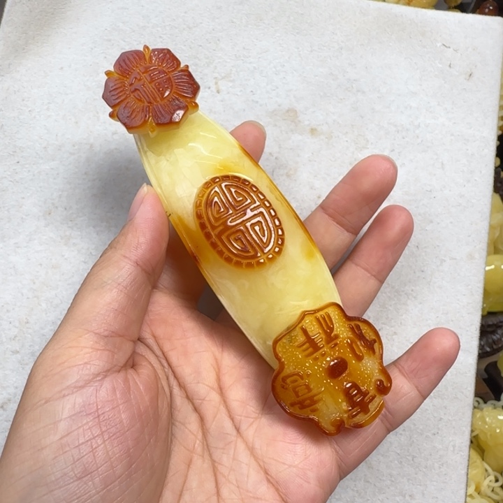 未镶嵌蜜蜡珠宝奇石