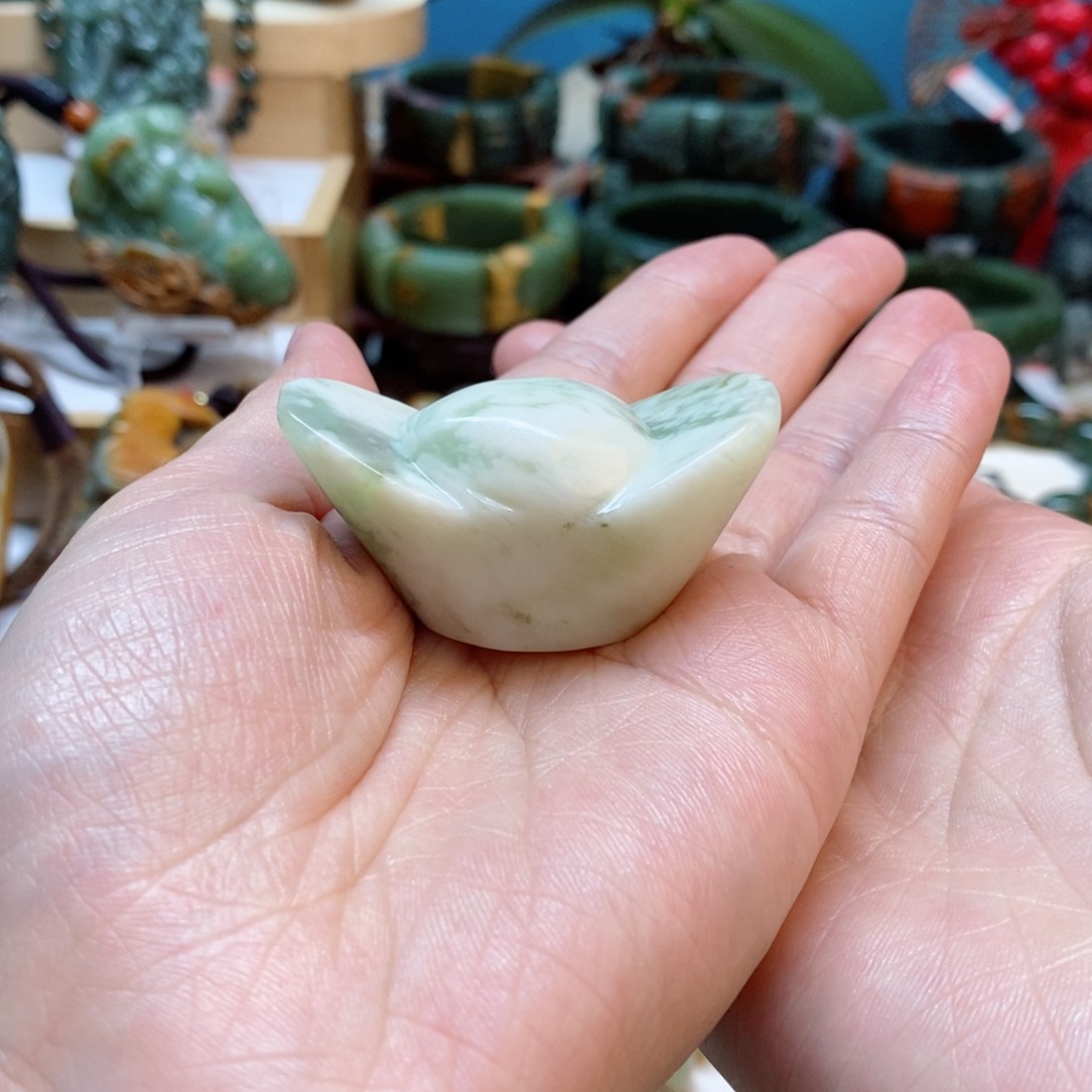 蛇纹石玉手把件未镶嵌
