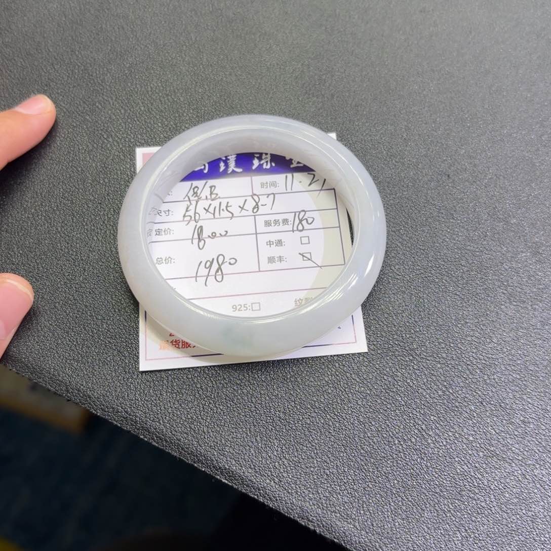 佳***a翡翠未镶嵌手镯手镯