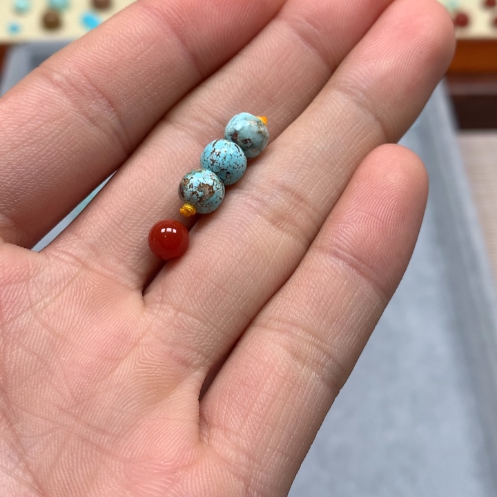 南红玛瑙配饰未镶嵌