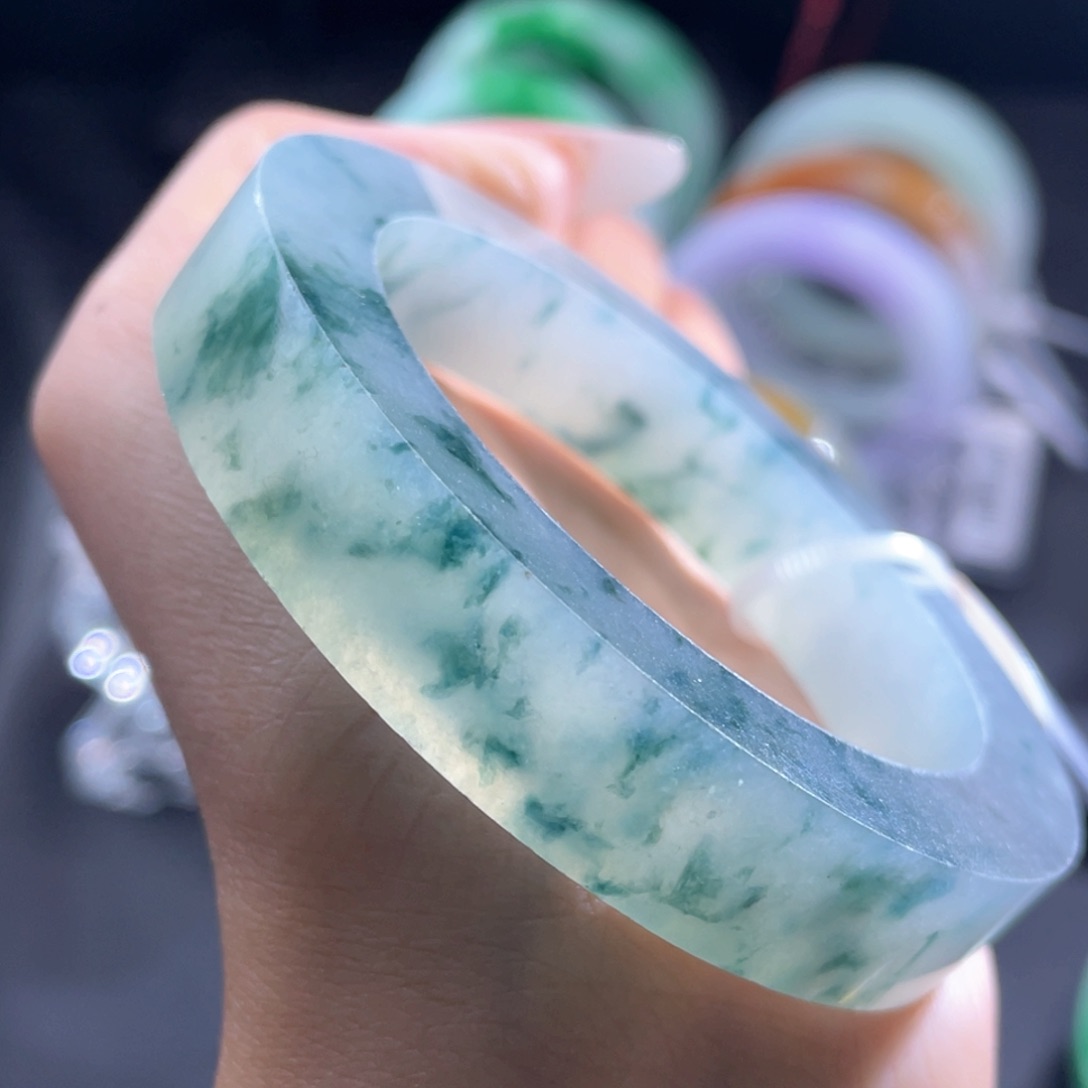 未镶嵌手镯定制翡翠