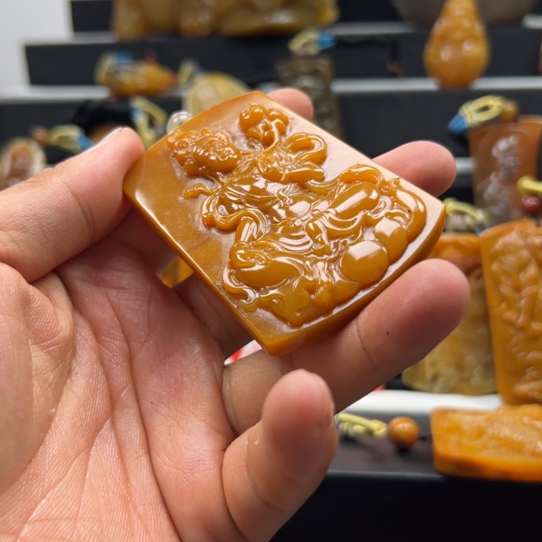 石英质玉（黄龙玉）未镶嵌多选发其一