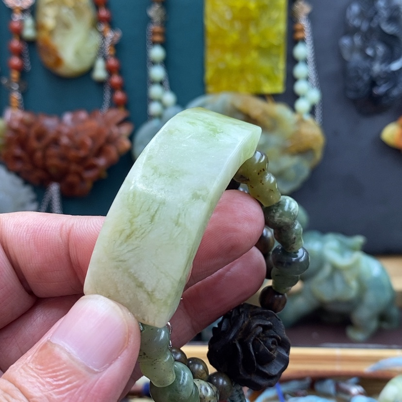 【闪购商品】未镶嵌岫玉手牌