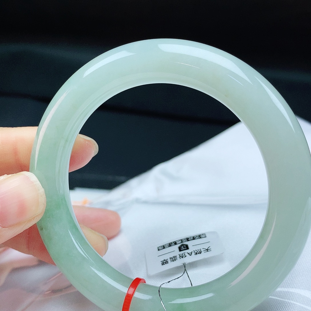 翡翠手镯未镶嵌55胖