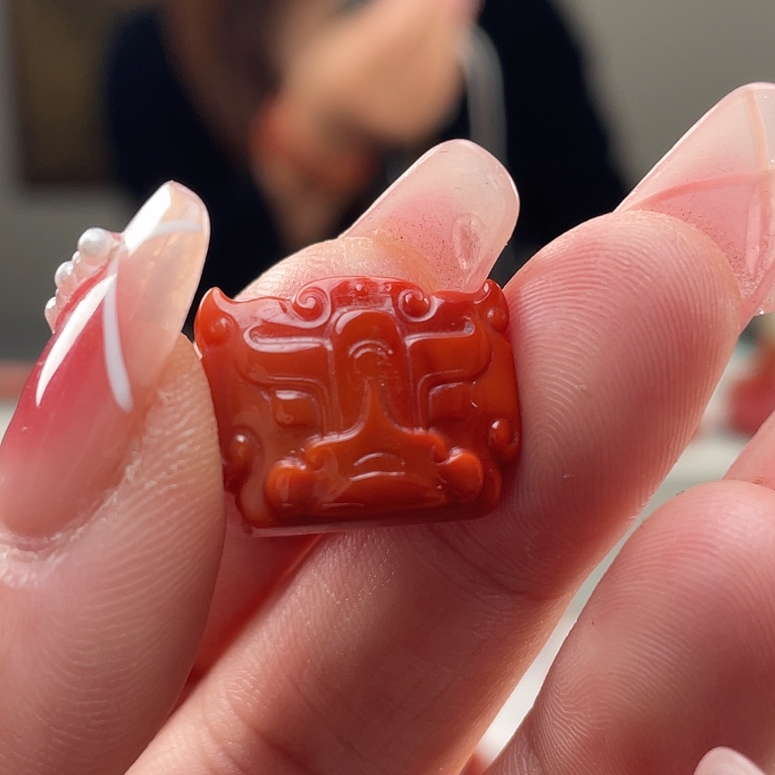 南红玛瑙吊坠未镶嵌