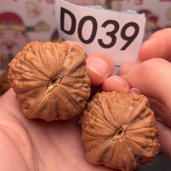 文玩核桃吊坠039铁锤妹妹