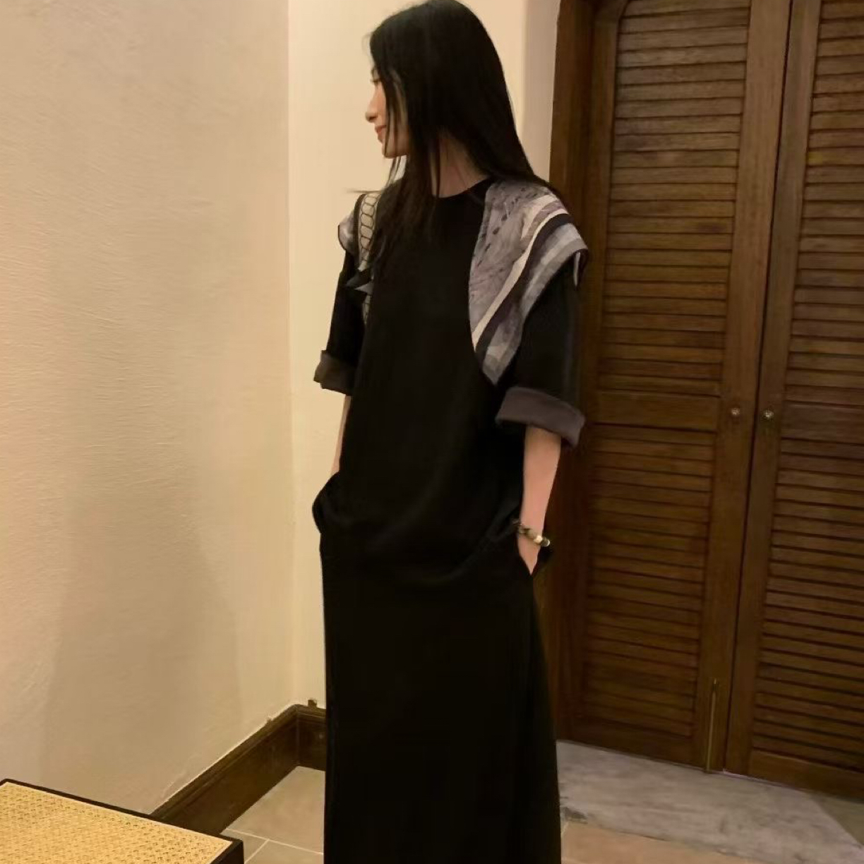 T恤套装裙女2025秋季配丝巾 短袖上衣高腰半身裙三件套