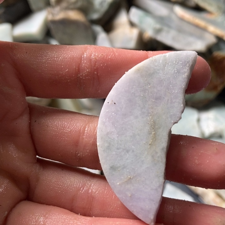 翡翠颈饰未镶嵌天然翡翠