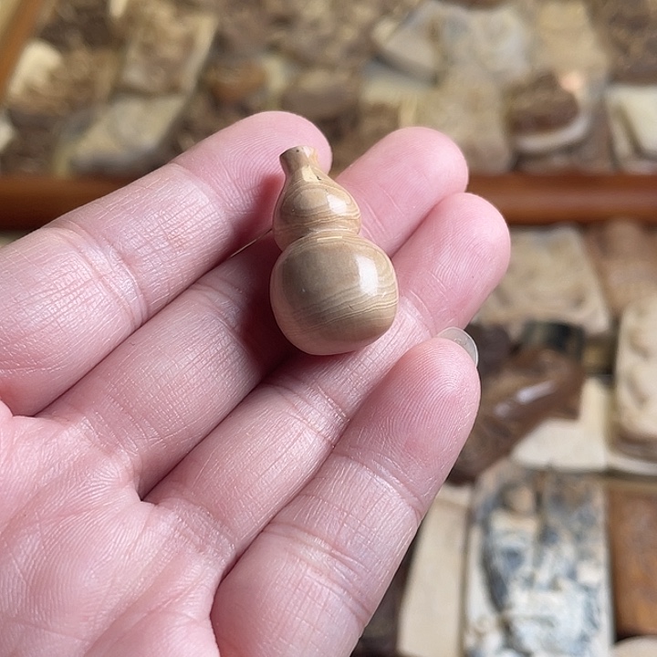 泥塑不打孔联系客服