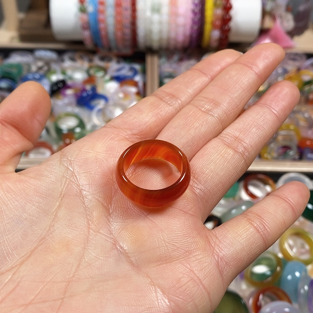 玛瑙/玉髓戒指未镶嵌骑****人