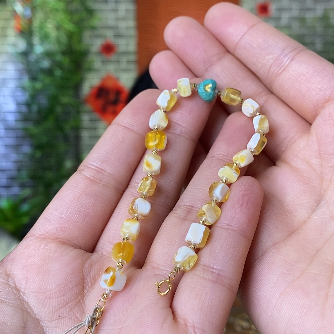 蜜蜡珠宝奇石18K金镶嵌蜜蜡手链